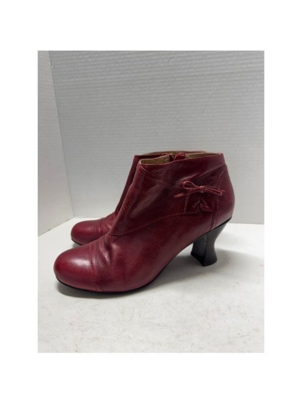 Miz Mooz Adah Red Leather Ankle Boots Bow Detail Cap Toe Size 10